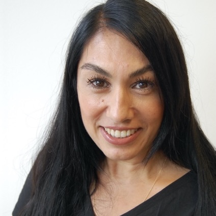 Natali Maqbool Özkan (MÖ)